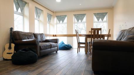 Oakfield House - lounge area